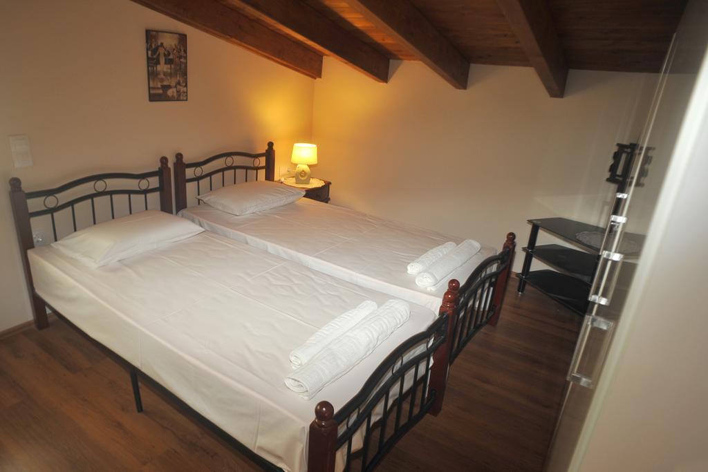 Villa Poulades Gouvia Pokoj fotografie