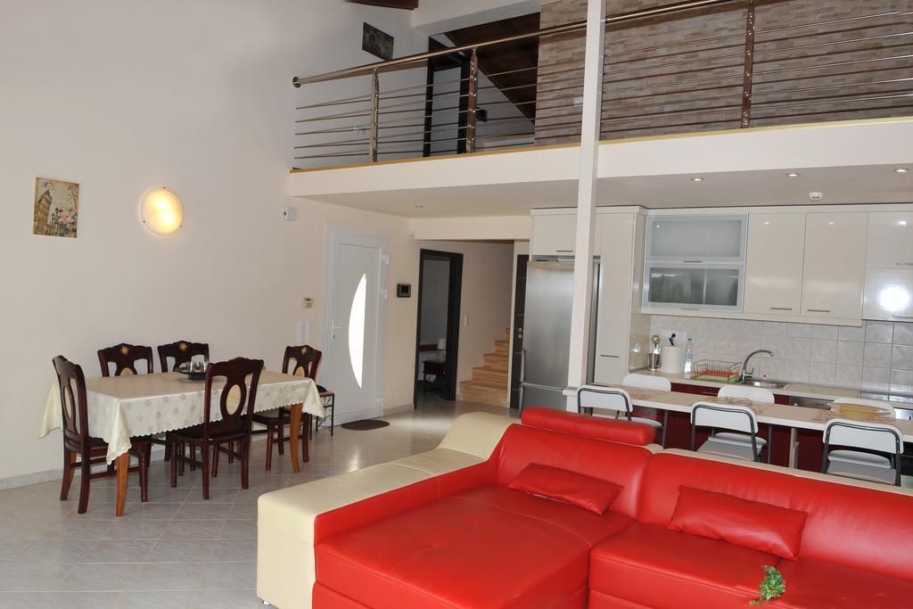 Villa Poulades Gouvia Pokoj fotografie