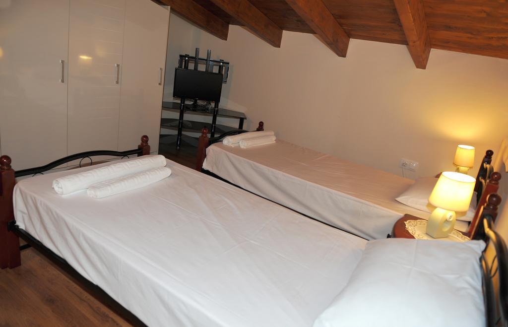 Villa Poulades Gouvia Pokoj fotografie