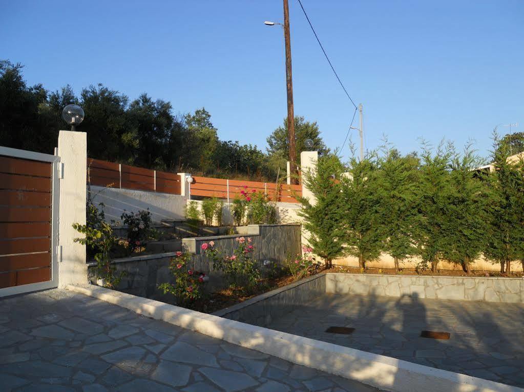 Villa Poulades Gouvia Exteriér fotografie