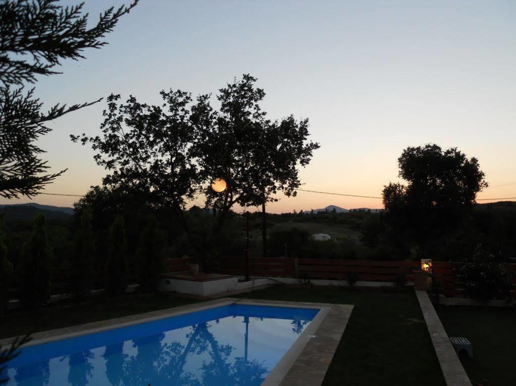 Villa Poulades Gouvia Exteriér fotografie